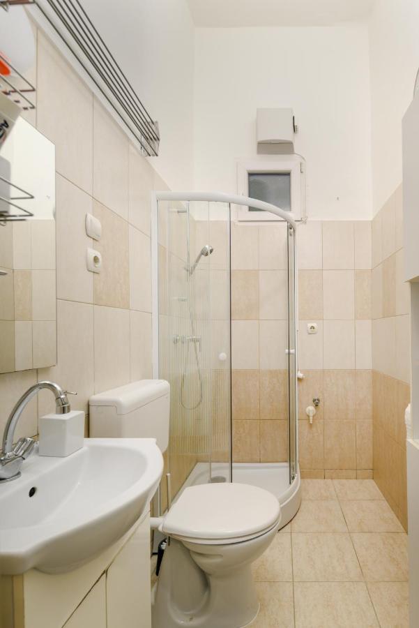 Two Separate Rooms Apartment In City Center, Party District Budapest Eksteriør bilde